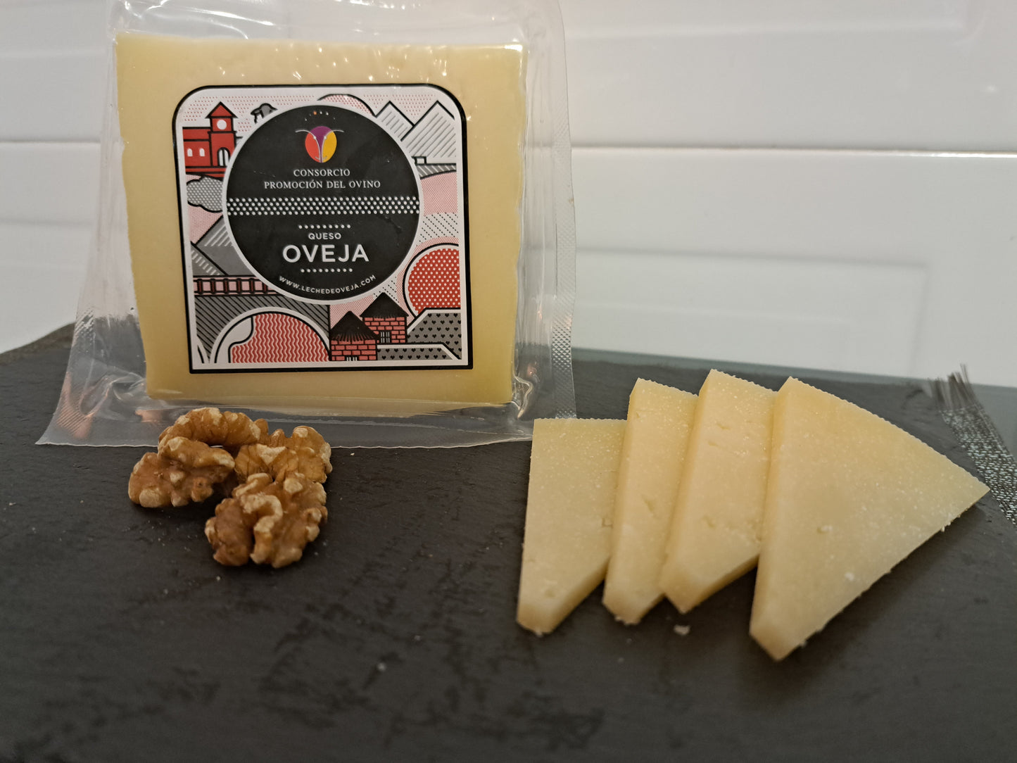 QUESO DE OVEJA SEMICURADO (900 gr.)